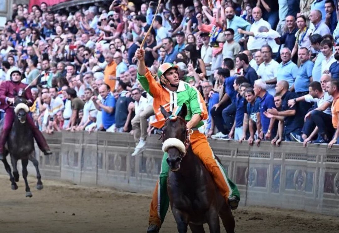 Tittia Nella Storia Vince Il Palio Di Siena Per La Quinta Volta